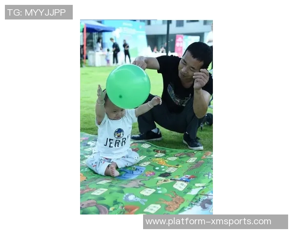 用足球传递爱意在绿茵场上谱写动人心曲